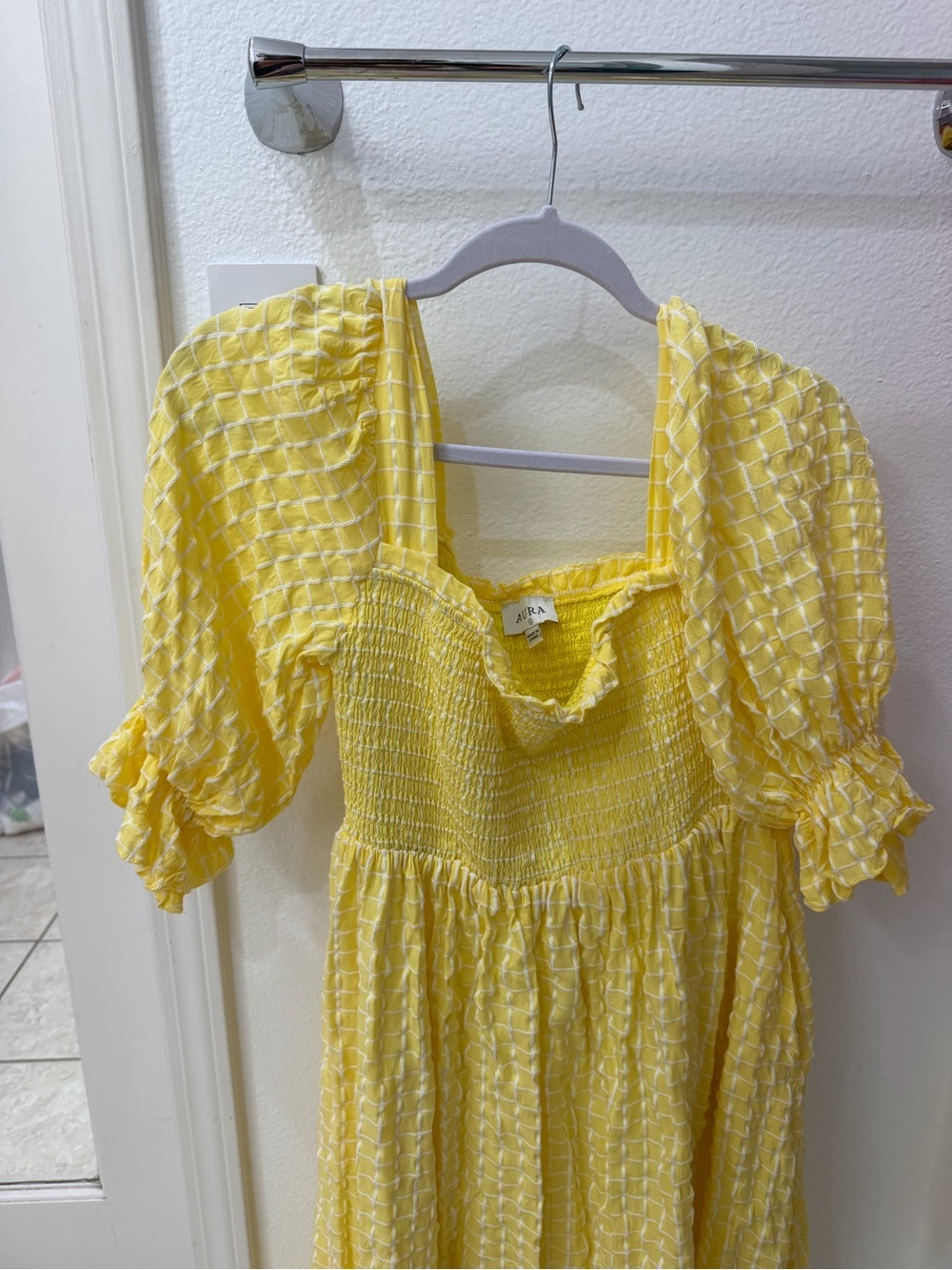 Like NEW Yellow and White Puff Sleeve Smocked Midi Dress - Picture 10 of 11